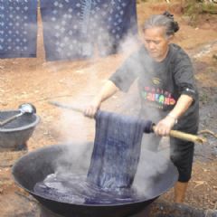 Image for Batiks of Asia - from the Mountains of China to the Islands of Indonesia